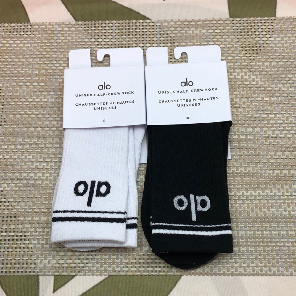 🍩NWT🍩ALO Yoga Women's Anti-Slip Socks 2-Pack | Anti-Slip | Yoga Fitness